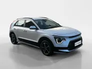 Kia Niro 1.6i Hybrid DynamicLine | Zeer nette auto | Cruise Control Adaptief | LM Velgen 16 ' | Carplay | File Assistent | Camera | Metallic lak | Fabrieksgarantie t/m 17-5-2032 | NAP