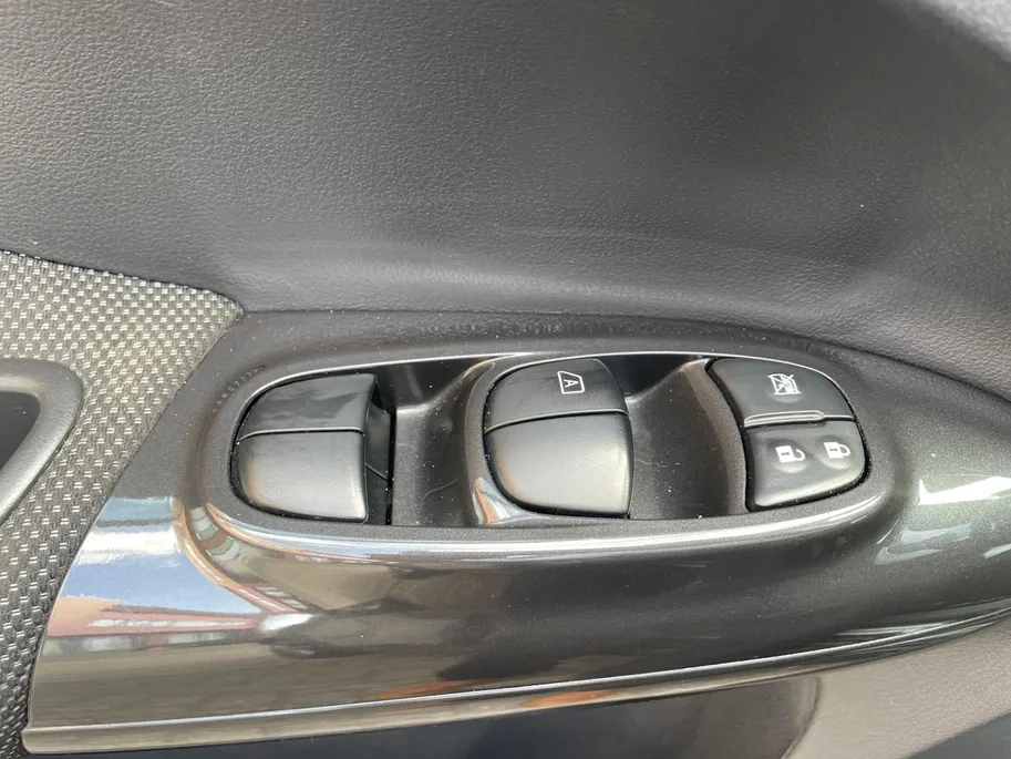 Nissan Juke 1.2 DIG-T S/S N-Connecta | Navigatie| Cruise Control| Metalliclak| Spoiler| Zwarte velgen| Climate control| UNIEK!