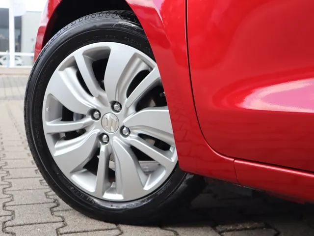 Suzuki Swift 1.0 BoosterJet Select Carplay | Camera