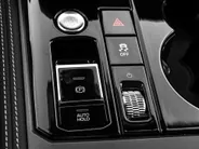 Volkswagen Touareg 3.0 TSi 462pk DSG eHybrid 4MOTION R · SOH 96.9% · Panoramadak · 360 Camera · Luchtvering · Wegklapbare Trekhaak · Stoelventilatie · Elek. Voorstoelen · 21'' Inch ·