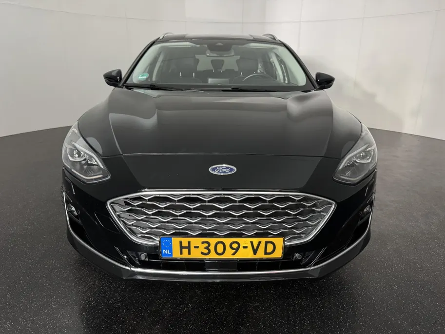 Ford Focus Wagon 1.5 EcoBoost Vignale | 182 PK | Trekhaak afneembaar | Winter Pack | Family Pack | Comfort Pack | Parking Pack |