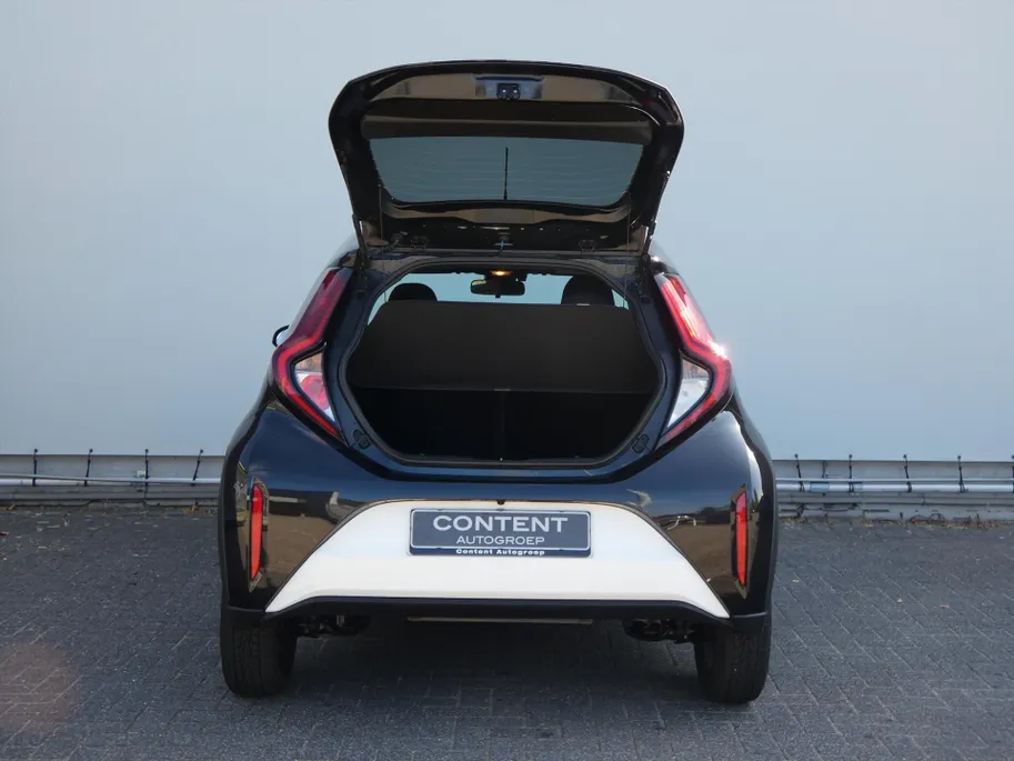 Toyota Aygo X 1.0 VVT-i MT 72pk Envy lCarplay lCruise lClima