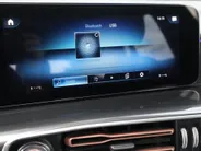 Mercedes-Benz EQC 400 4MATIC Business Solution AMG 80 kWh l 360 camera l Panoramadak l Keyless entry