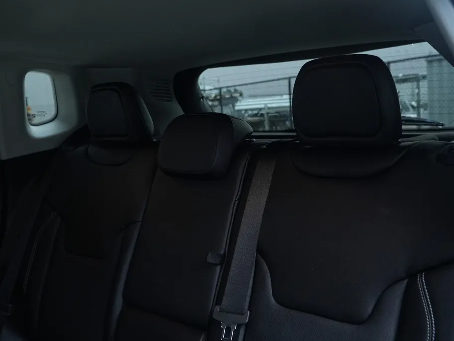 Jeep Compass 4xe 240 PK Hybrid Summit | Leder | Winter | Navi | Premium | 19'