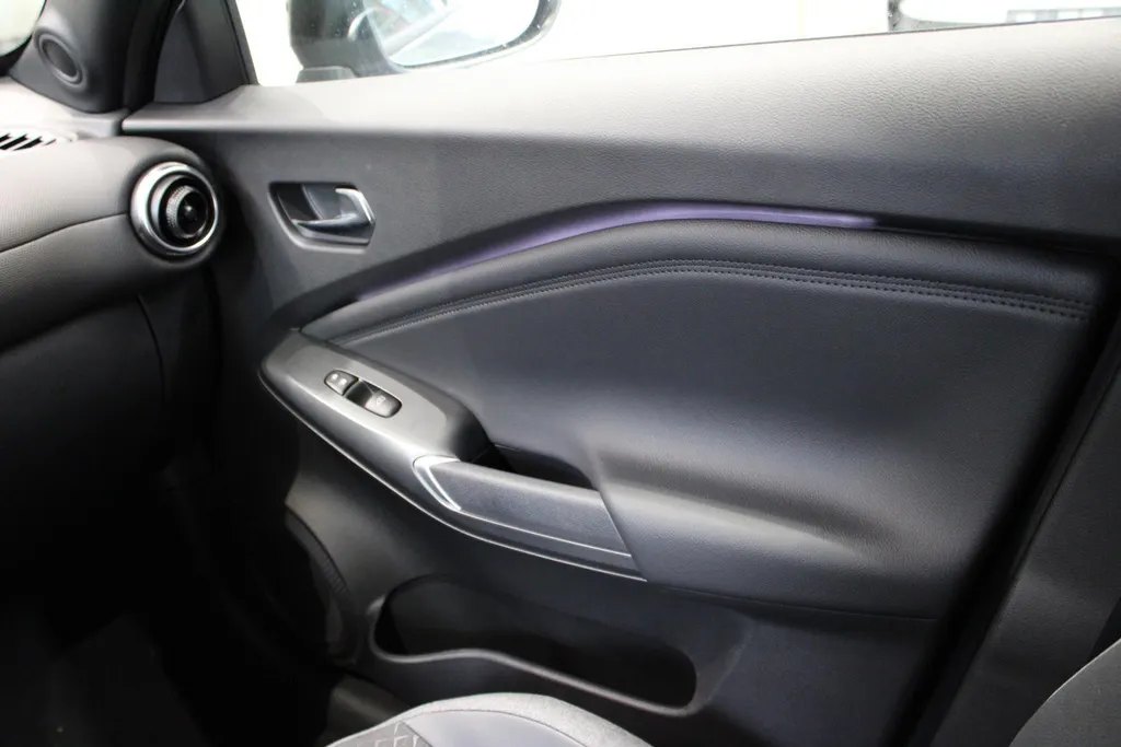 Nissan QASHQAI 1.3 MHEV Xtronic Tekna Plus | 1800KG TREKGEWICHT | €5.000,- VOORRAAD KORTING! | FULL OPTION |