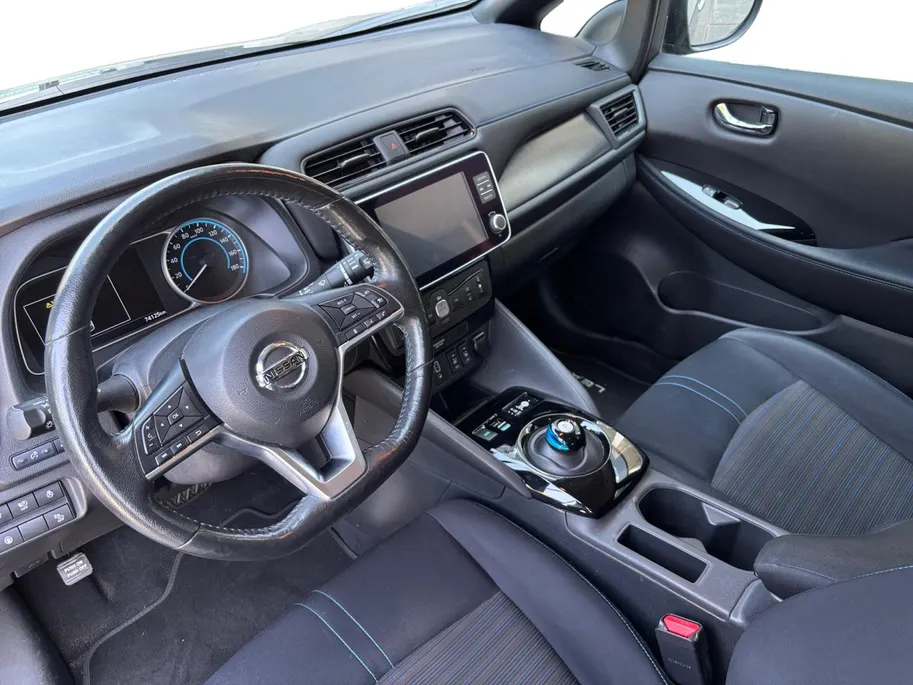 Nissan Leaf e+ N-Connecta 62 kWh 217PK AUTOMAAT | 1ste eigenaar | Navigatie | Apple Carplay & Android Auto | Pro Pilot (Adaptive Cruise Control | Climate Control | Stoel- en stuurverwarming | 360 camera | Parkeersensoren rondom |