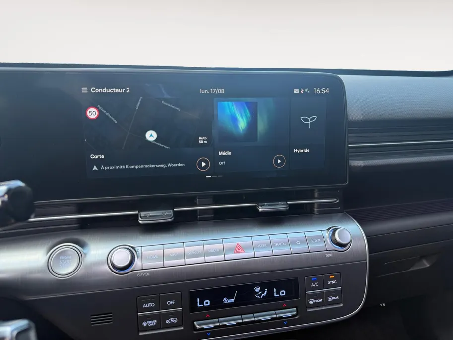 Hyundai Kona 1.6 GDI HEV Premium Sky | 1e Eigenaar | Panoramadak | Stoelkoeling/Verwarming | Elektr. Achterklep | Dodehoek detectie | 360 Camera | Fabrieksgarantie! |