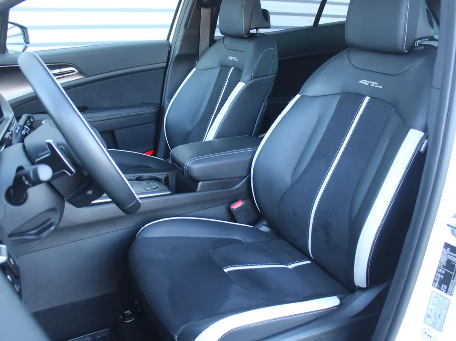 Kia Sportage 1.6 T-GDi Hybrid GT-Line | Trekhaak | Stuur-/stoelverwarming | Elek. stoelverstelling + achterklep | Schuifdak | 18' LM | Cruise adapt. | Camera |