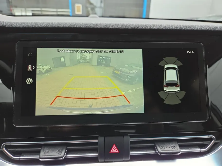 Kia Niro 1.6i Hybrid DynamicPlusLine Dealer onderhouden | Trekhaak | Stoel/stuurverwarming | Dodehoek detectie | Leder | Camera | Carplay & Android | Cruise Control Adaptief | Fabrieksgarantie t/m 23-9-2027 | NAP
