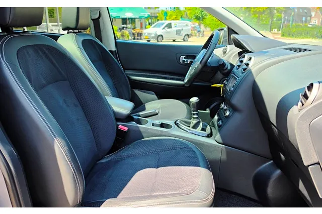 Nissan QASHQAI 2.0 140PK Connect Edition Navi - 360° Camera - Trekhaak 1400KG