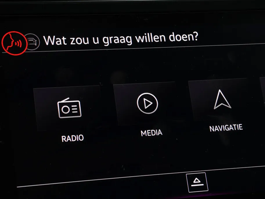 Volkswagen Tiguan 1.4 TSI eHybrid 245pk DSG R-Line Business · Camera · Inklap. Trekhaak · Dodehoeksensor · Parkeer Assistent · Stuur- & Stoelverwarming · 19'Velgen ·