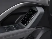 Audi Q5 e-hybrid quattro S edition Competition 367 PK · Tech pro · 20' LM Velgen · Glazen panoramadak · B&O Premium 3D