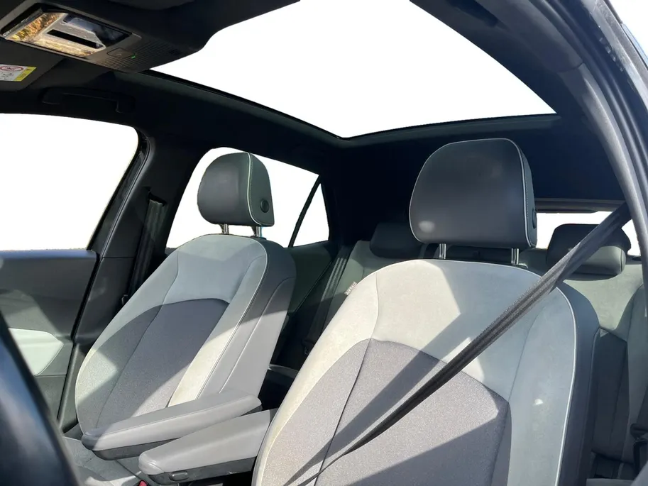 Volkswagen ID.3 First Plus 58 kWh SOH 90,8 | Panoramadak | WLTP 424 km | Adapt. Cruise | Navigatie | CarPlay | Stoel-/stuurverwarming | Etc.