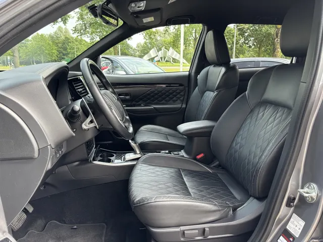 Mitsubishi Outlander 2.4 PHEV Diamond