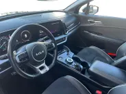 Kia Sportage 1.6 T-GDi MHEV GT-Line | 1510 kg trekgewicht | Glazen schuif-/kanteldak | Elektrisch verstelbare stoelen | Dodehoekassistentie | Stoel- en stuurverwarming | Achteruitrijcamera | Parkeersensoren voor- en achter | Apple/Android Carplay