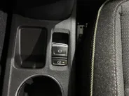 Renault Captur 90PK TCe Techno | Pack Winter | Navi | Climate Control | Camera | Parkeersensoren | Apple CarPlay/Android Auto | Lichtmetalen Velgen | Full LED | Armsteun | Digital Cockpit |