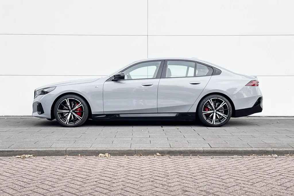 BMW i5 Sedan M60 xDrive 84 kWh