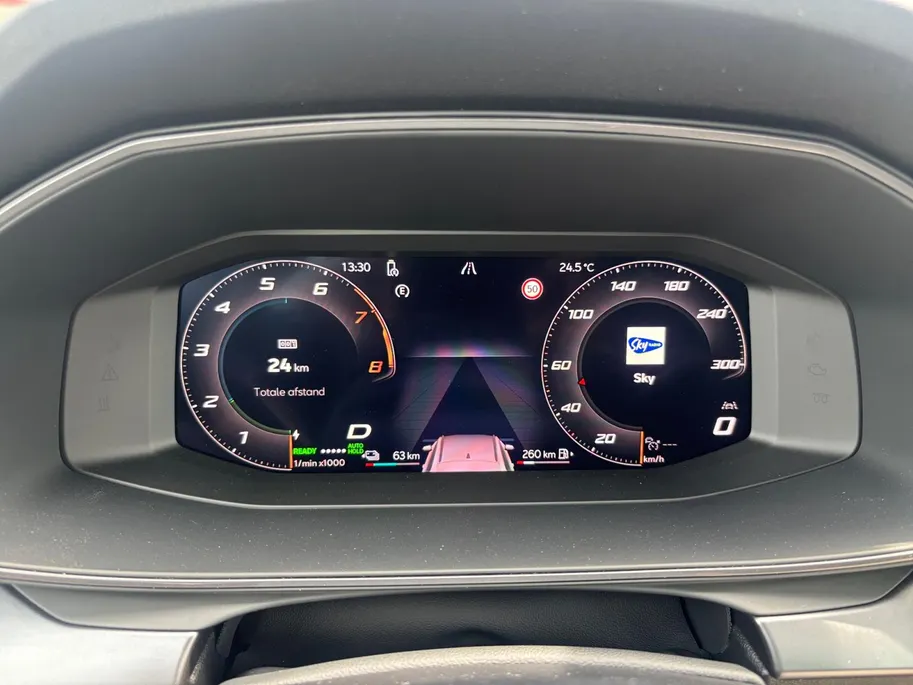 CUPRA Formentor 1.5 TSI e-Hybrid Business *NIEUW*Navi+Camera*Schuif/kanteldak*Adapt Cruise Control*Winter Pack*Trekhaak*Elekt.achterklep*Vol opties!