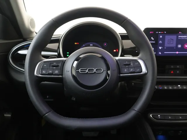 Fiat 600 1.2 Hybrid Urban