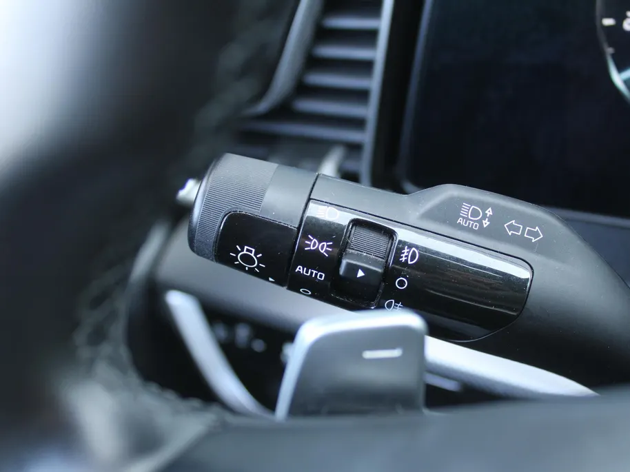 Kia Sportage 1.6 T-GDi Hybrid DynamicLine | Camera | Cruise adapt. | Navi | 17' LM | Clima v+a | LED | Apple Carplay/Android Auto |