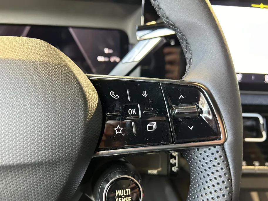 Renault 5 Comfort Range Techno | NU met €1.800,- Zeeuw & Zeeuw voorraadkorting en met GRATIS 5 jaar fabrieksgarantie tot 160.000km | PACK WINTER | V2G ready | Auto van het Jaar 2025 | Te financieren tegen 2,9% rente |