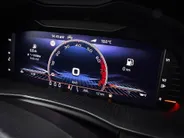 Škoda Kamiq Monte Carlo 1.0 TSI 85kW/115PK SUV 6 versn. handgeschakeld | Metallic Lak | Winter pakket | 17'' Lichtmetalen Velgen | DEMO Deal!