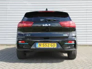 Kia e-Niro DynamicPlusLine 64 kWh | Warmtepomp | Schuif/kantel dak | 17' LM | Airco | Cruise | Navi | Camera |
