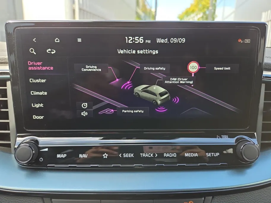 Kia Ceed Sportswagon 1.0 T-GDi MHEV Design Edition | Zeer compleet | Stoel & stuurverwarming | Achteruitrijcamera | JBL audio | Adaptieve cruise control | Elektrische achterklep | Fabrieksgarantie | NAP