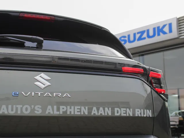 Suzuki e Vitara Style 61 kWh | € 2000,- Voordeel! | Alle kleuren leverbaar!