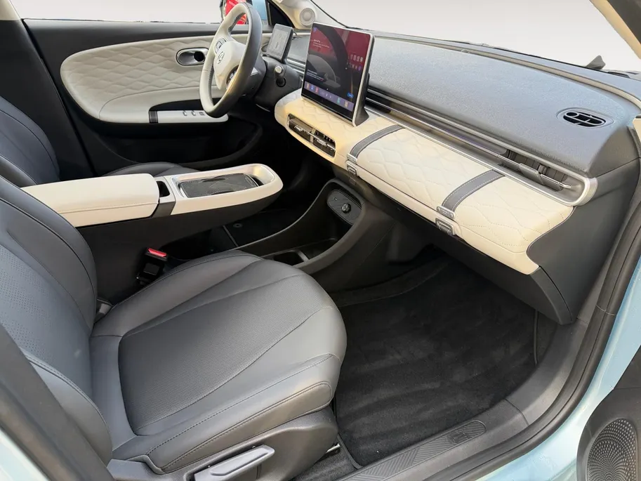 Dongfeng Box Launch Edition 42 kWh | Full Option | 360 Camera | Stoelverwarming & Stoelventilatie | Apple Carplay & Android Auto | Leder | 17'' LMV |