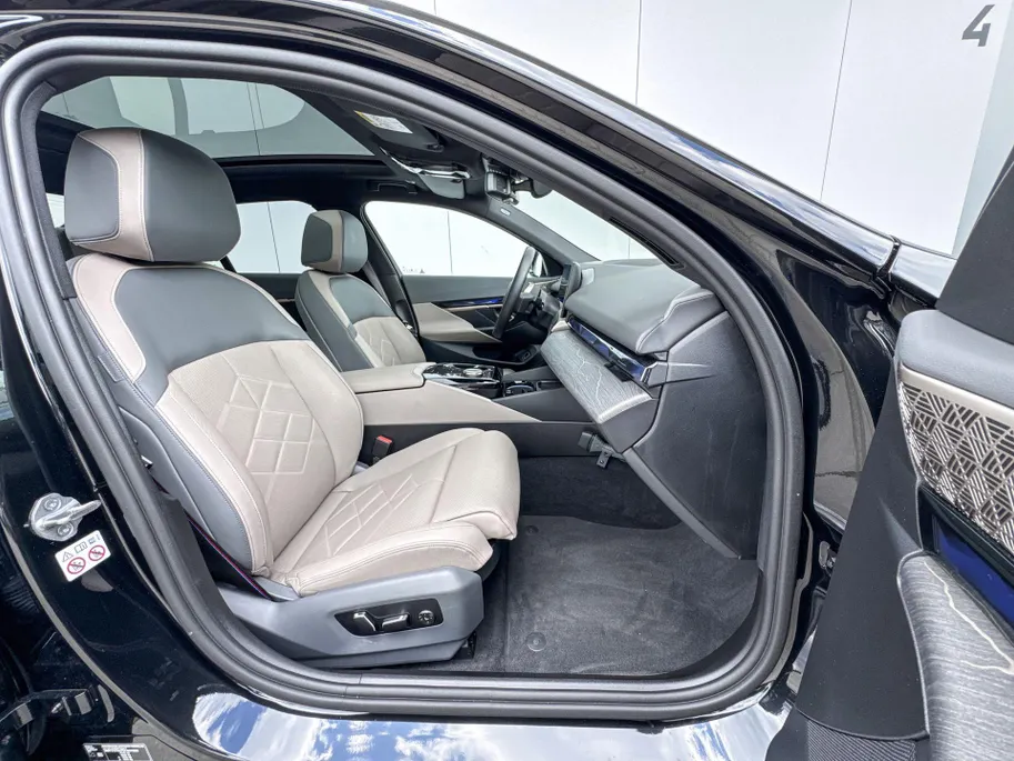 BMW i5 Sedan eDrive40 M Sport Pro