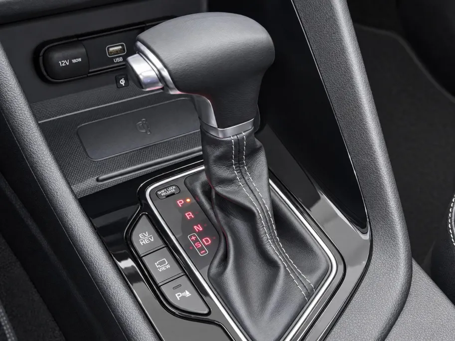 Kia Niro 1.6 GDi PHEV ExecutiveLine Dealer onderhouden | Trekhaak | Stoel + stuurverwarming | Carplay | ACC |