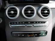 Mercedes-Benz GLC 300e 4MATIC | Plug-in | 320PK | Adap. Cruise | Rondom camera | 18' LM | Parkeerpakket |