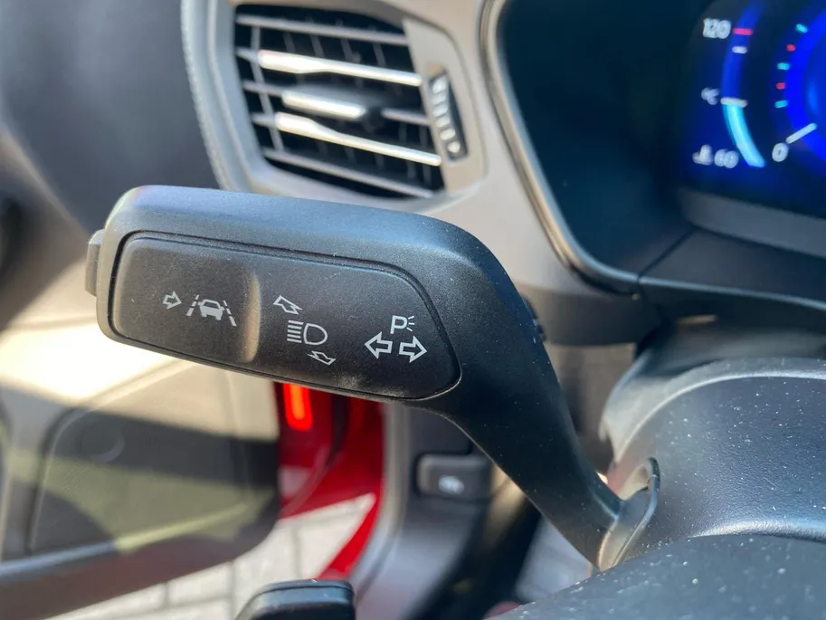 Ford Focus 1.0 EcoBoost Hybrid ST Line Vignale automaat 155PK | NL-Auto | Dealer onderhouden | Driver assistancepack | Winterpack | Panoramadak | 18' Lichtmetaal | Adaptive cruisecontrol | Dodehoekdetectie | Leer bekleed |