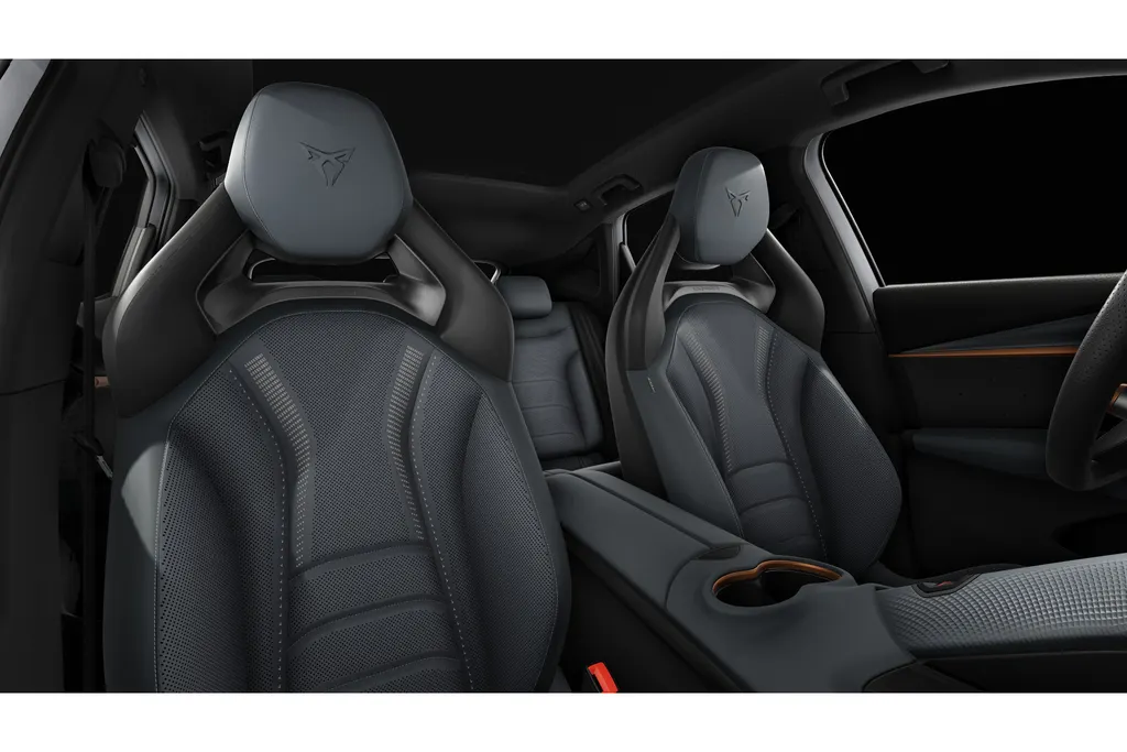 CUPRA Tavascan VZ Extreme | CUP-kuipstoelen vóór, Nappa leder Enceladus Grey | Digitaal instrumentenpaneel (Virtual Cockpit) | Head-up Display met ‘Augmented Reality’