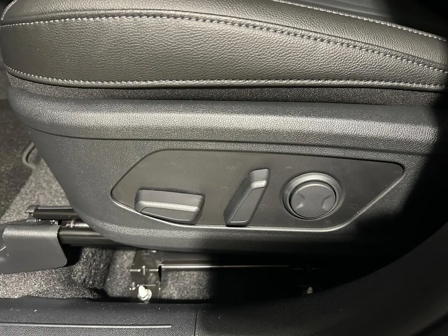 Kia Sorento 1.6 T-GDi Plug-in Hybrid 4WD DynamicPlusLine 7p | Glazen schuif-/kanteldak | BOSE premium geluidsinstallatie | Stoel- en stuurverwarming | NU €3000 inruilpremie!