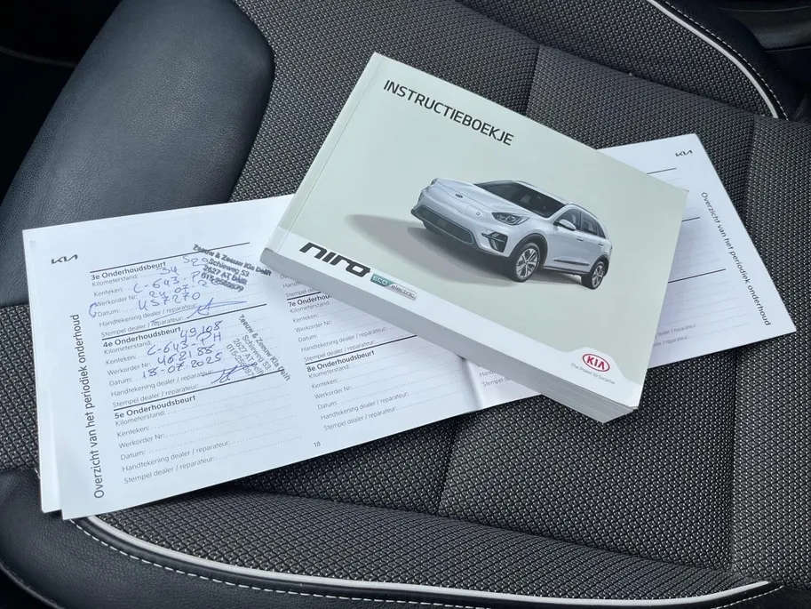 Kia e-Niro DynamicPlusLine 64 kWh | Stoelverwarming | Keyless entry | Schuifdak
