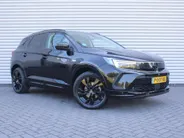 Opel Grandland 1.2 Turbo GS Line | Stuur-/ stoel-/ voorruitverwarming | Matrix LED | Elek. achterklep | 18' LM | Dodehoek detectie | Clima | Navi | Camera voor + achter |