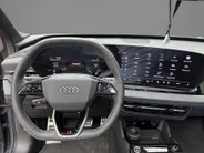 Audi Q6 e-tron S edition 83 kWh 252pk · Panoramadak · Inklap. Trekhaak · Luchtvering · 360 Camera · Matrix LED · Elek. Stoelen + Geheugen Bestuurder · Garantie t/m 19-06-2030 of 100.000km