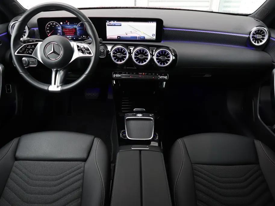 Mercedes-Benz A-Klasse 250 e Star Edition Luxury Line l Trekhaak l Keyless l Stoelverwarming