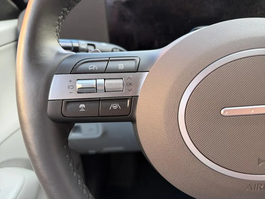 Hyundai Kona 1.6 GDI HEV Premium Sky | Schuif-/kanteldak | Navigatie | Apple Carplay/ Android auto |  360 camera | Stuur-/Stoelverwarming | Stoelventilatie | DEALER AUTO!!