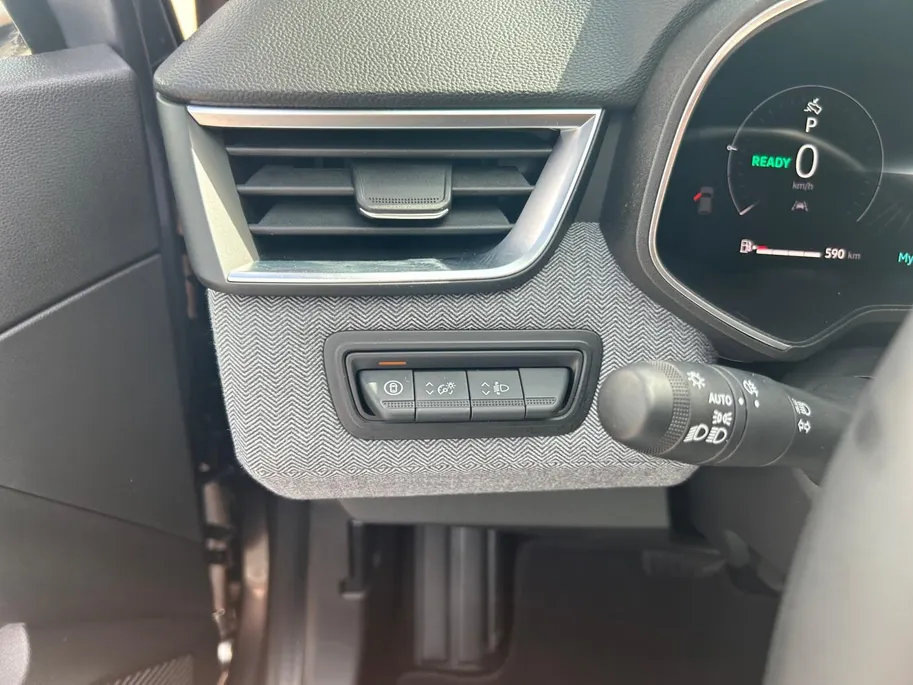 Renault Clio 1.6 E-Tech Full Hybrid 145 techno | Automaat | Apple Carplay & Android Auto | Camera | Navigatie | Parkeersensoren | Cruise Control | 12 Maanden BOVAG Garantie