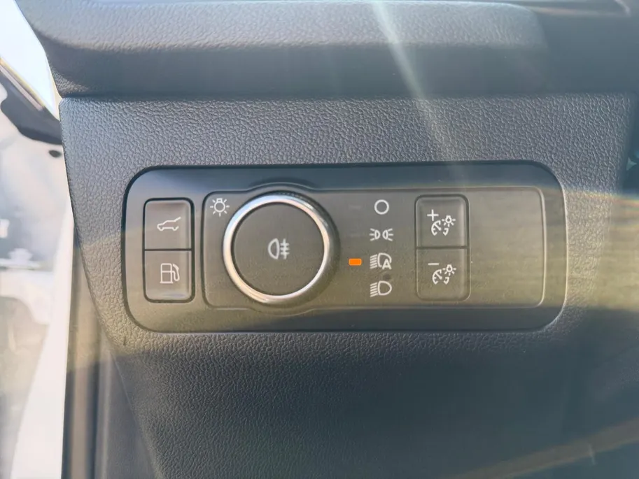 Ford Kuga 2.5 PHEV ST-Line X | Automaat | Pano dak | HUD | Elektr. uitklapbare trekhaak | Adapt. Cruise control | BLIS | Parkeersensoren voor en achter | 360 graden camera | Elektr. achterklep | B&O audio | Navigatie | Apple carplay & Android auto | Fabrieksgaranti