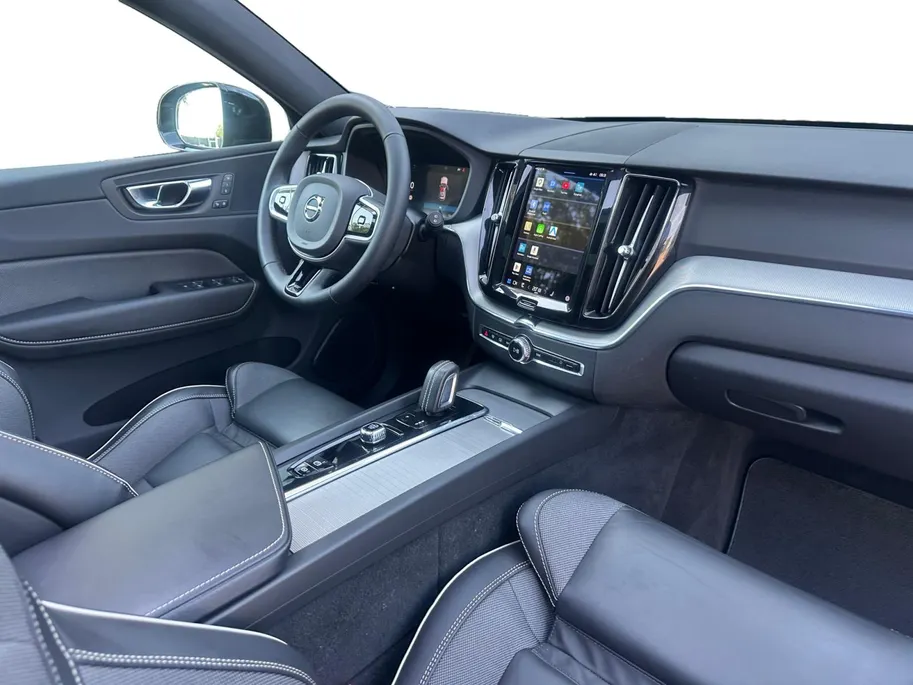 Volvo XC60 2.0 T6 Plug-in hybrid AWD Inscription | Panodak |