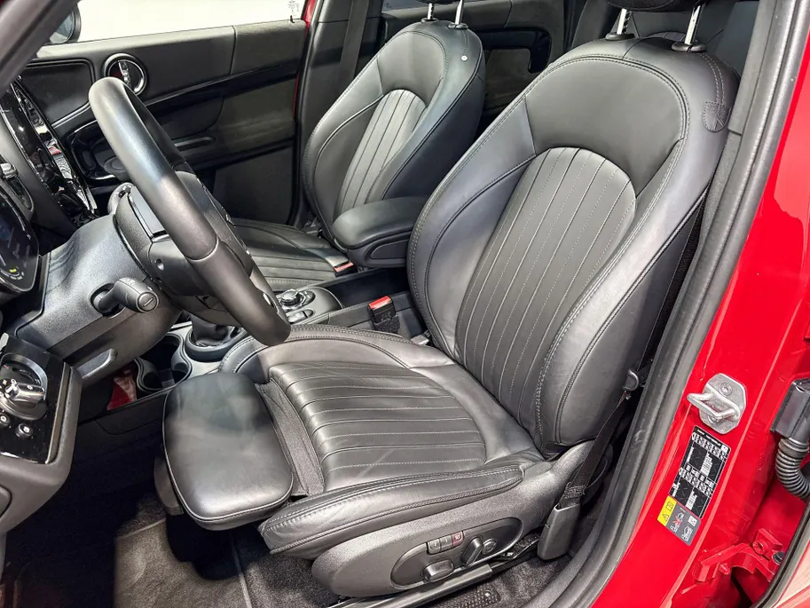 MINI Countryman Cooper SE ALL4 John Cooper Works Essence Pack