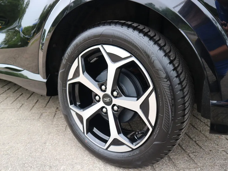 Ford Puma 1.0 EcoBoost Hybrid ST-Line X 125pk met Winter Pack en 17 inch All-season banden