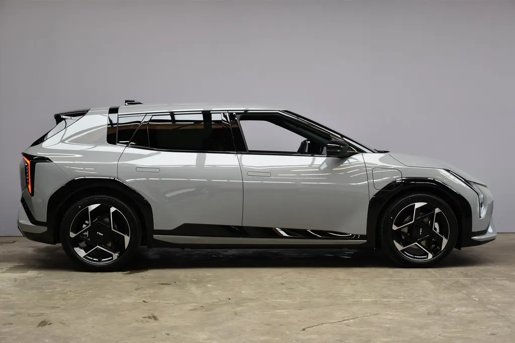 Kia EV4 81,4 kWh 204PK GT-Line Business Edition
