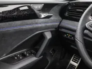 Volkswagen Tiguan R-Line Edition 1.5 eHybrid 204 PK 6 versn. DSG · Black Style Pakket · Panoramaschuif-kanteldak · Comfort Pakket Plus · Interieur Style Pakket · Prijs is inclusief inruilpremie ·