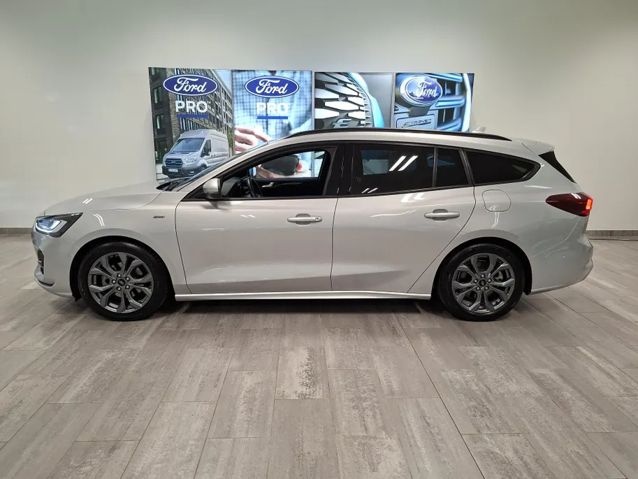 Ford Focus Wagon 1.0 EcoBoost Hybrid ST Line | Automaat | Winter Pack | Adap Cruise |