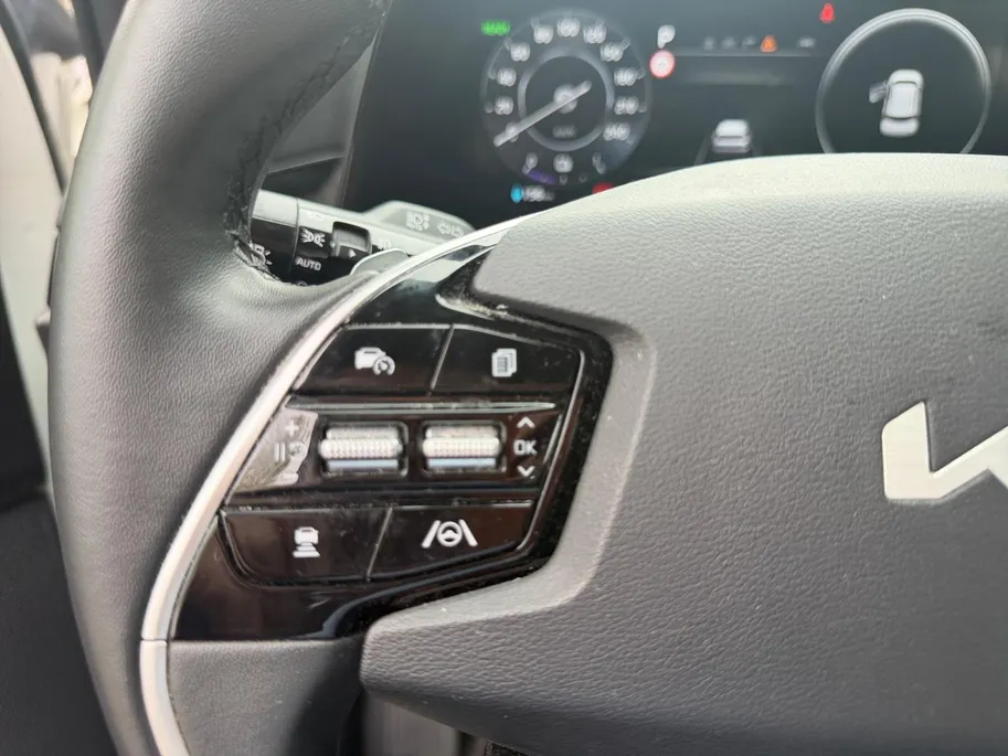 Kia Niro EV DynamicLine 64.8 kWh Dealer onderhouden | Navigatie | Carplay | Climate control | ACC |